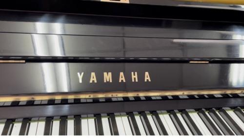 YAMAHA鋼琴U-1型亮黑色